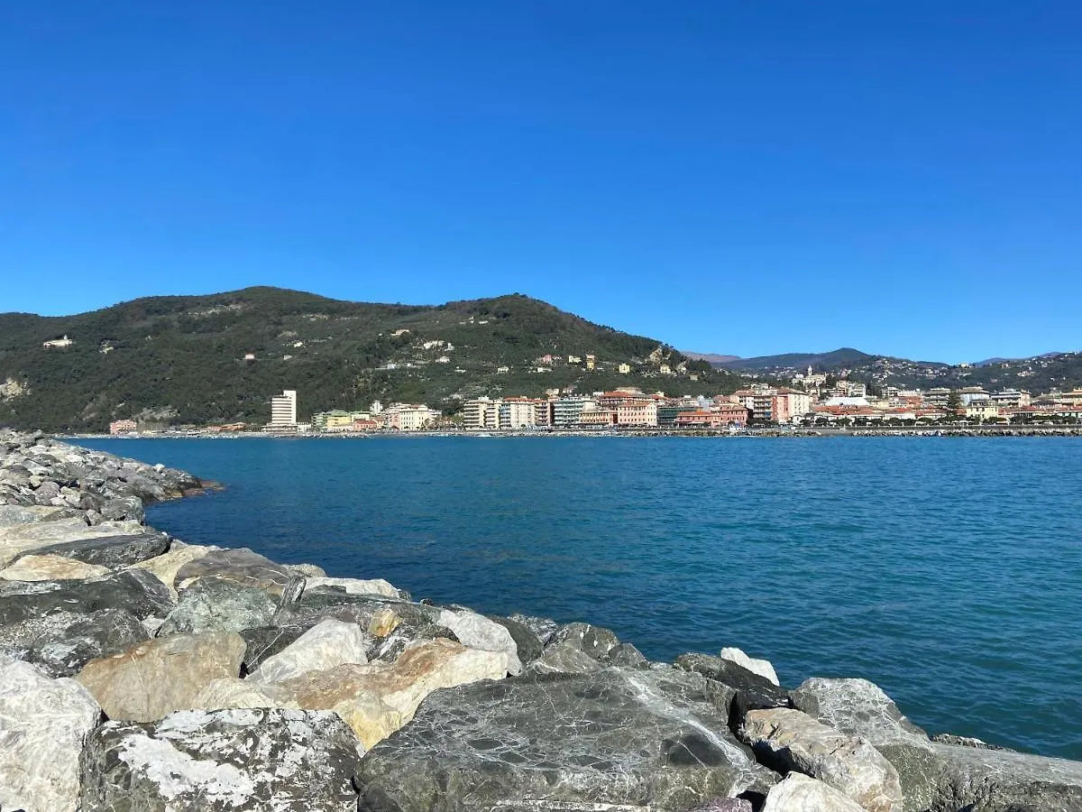 La Tana Dei Buoni Propositi “In Riviera” Apartment Chiavari 0*,  Italy