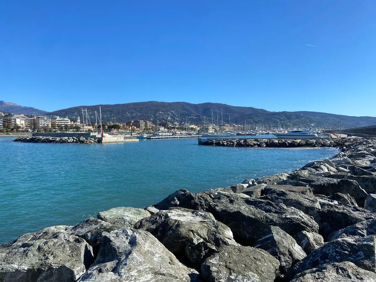 La Tana Dei Buoni Propositi “In Riviera” Apartment Chiavari
